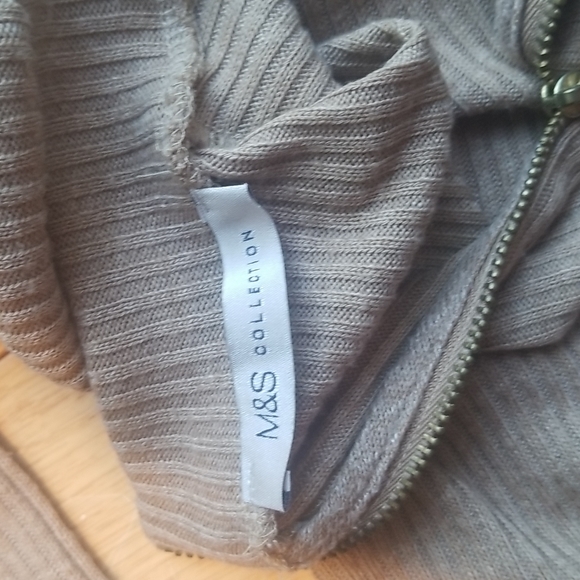 Brown Thin Ribbed Long Sleeve Dress - Picture 3 of 4